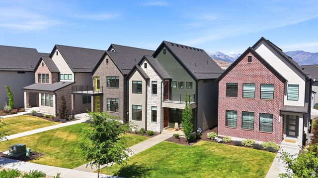 2402 N SUNMORE WAY, Lehi, UT 84043