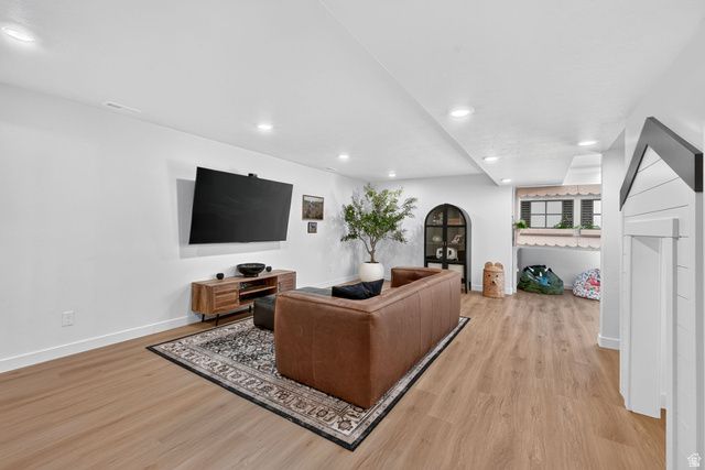 2402 N SUNMORE WAY, Lehi, UT 84043