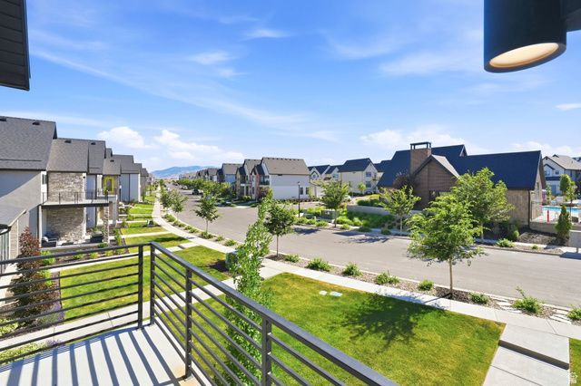 2402 N SUNMORE WAY, Lehi, UT 84043