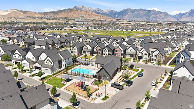 2402 N SUNMORE WAY, Lehi, UT 84043