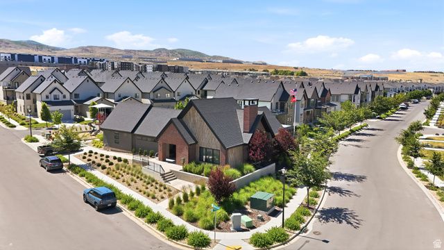 2402 N SUNMORE WAY, Lehi, UT 84043