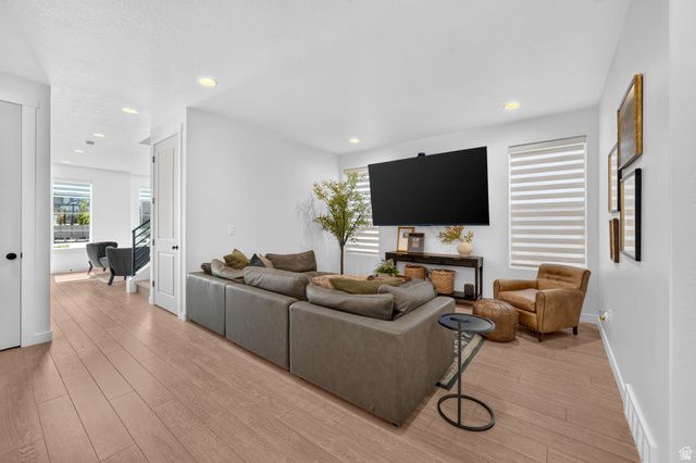 2402 N SUNMORE WAY, Lehi, UT 84043
