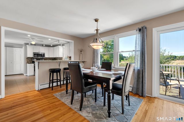 44 Riverside Drive, Branford, CT 06405