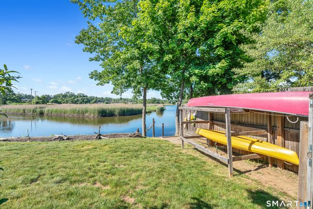 44 Riverside Drive, Branford, CT 06405