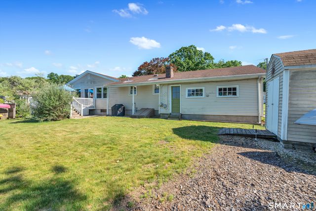 44 Riverside Drive, Branford, CT 06405