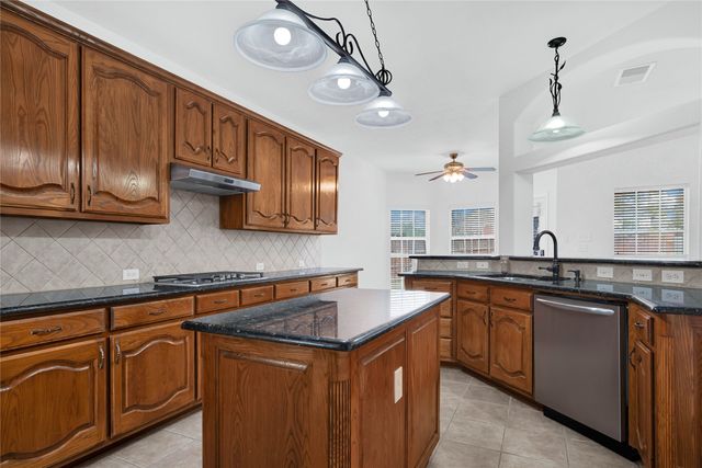 333 Green Acres Drive, Murphy, TX 75094