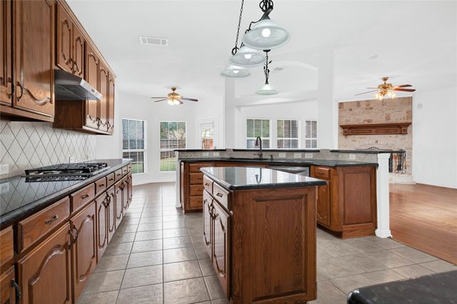 333 Green Acres Drive, Murphy, TX 75094