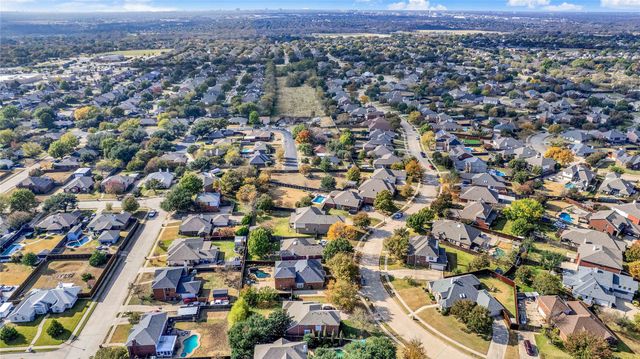 333 Green Acres Drive, Murphy, TX 75094