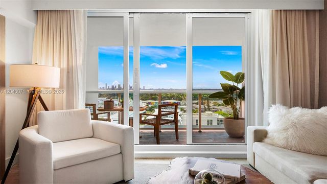 102 24 1545 1545, Miami Beach, FL 33139