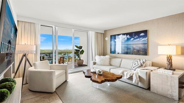 102 24 1545 1545, Miami Beach, FL 33139