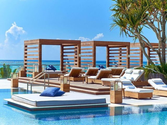 102 24 1545 1545, Miami Beach, FL 33139
