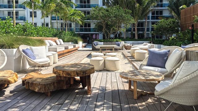 102 24 1545 1545, Miami Beach, FL 33139