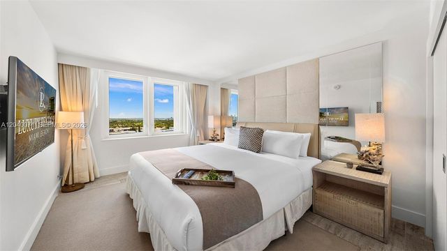 102 24 1545 1545, Miami Beach, FL 33139