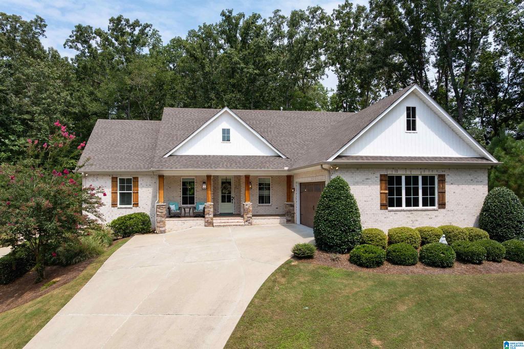 441 S HIGHLAND RIDGE LANE, Chelsea, AL 35043