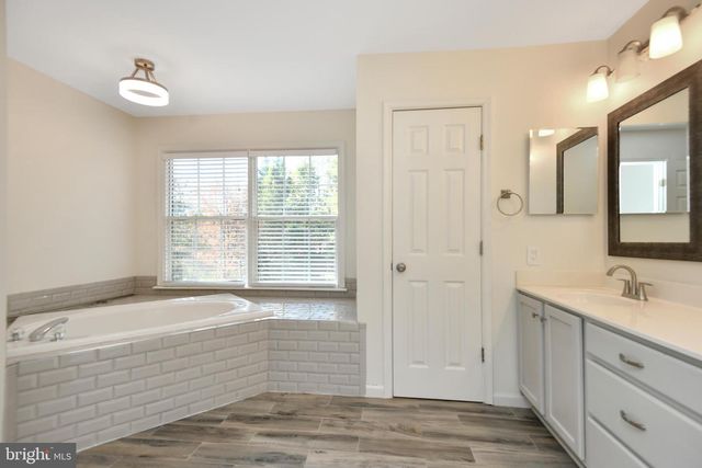 39 VILLAGE GROVE RD, Fredericksburg, VA 22406