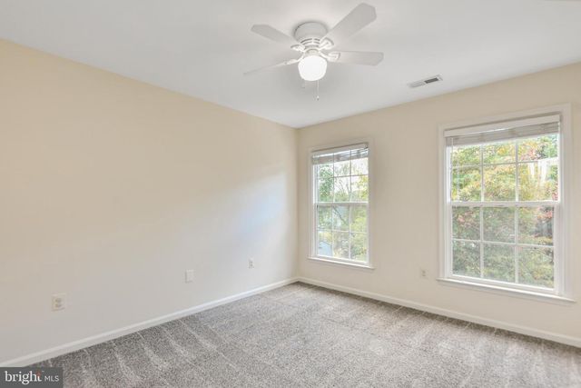 39 VILLAGE GROVE RD, Fredericksburg, VA 22406