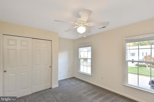 39 VILLAGE GROVE RD, Fredericksburg, VA 22406