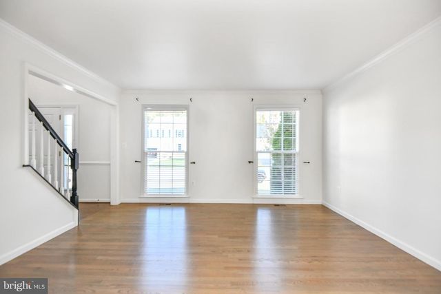 39 VILLAGE GROVE RD, Fredericksburg, VA 22406