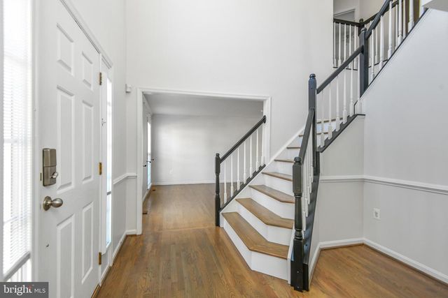 39 VILLAGE GROVE RD, Fredericksburg, VA 22406