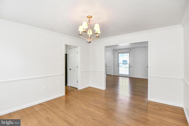 39 VILLAGE GROVE RD, Fredericksburg, VA 22406