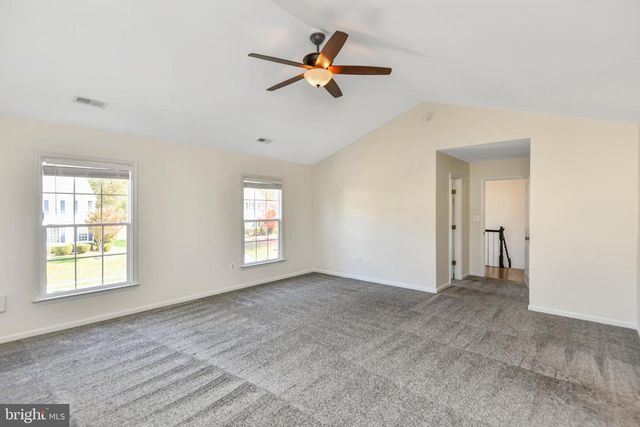 39 VILLAGE GROVE RD, Fredericksburg, VA 22406