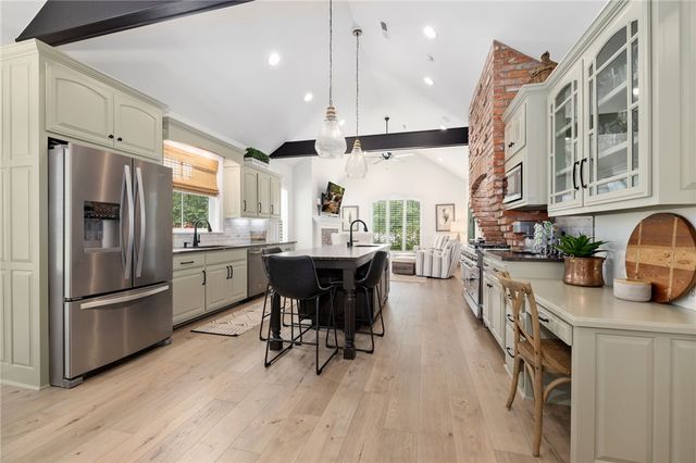 596 Polo Drive, Fayetteville, AR 72703