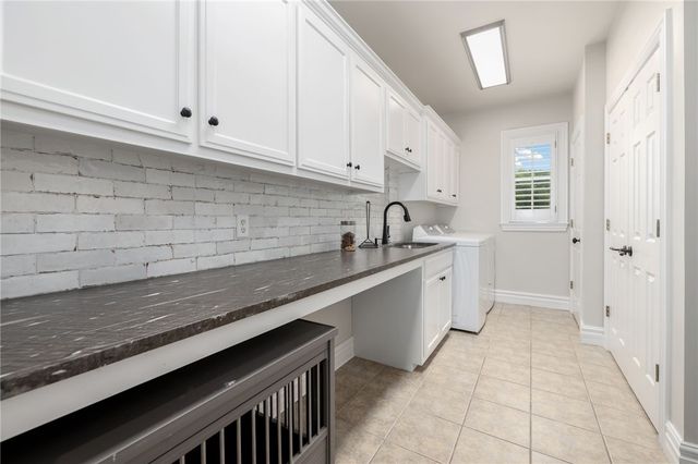 596 Polo Drive, Fayetteville, AR 72703