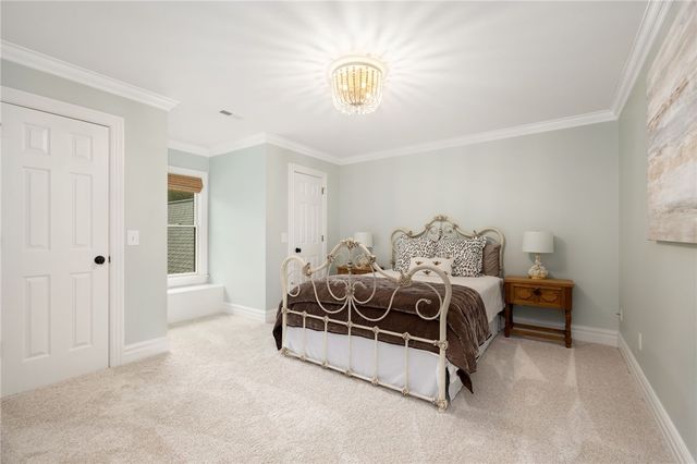 596 Polo Drive, Fayetteville, AR 72703