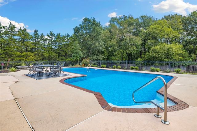 596 Polo Drive, Fayetteville, AR 72703