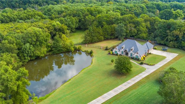 596 Polo Drive, Fayetteville, AR 72703