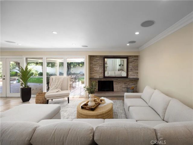 5202 Berkeley, Westminster, CA 92683