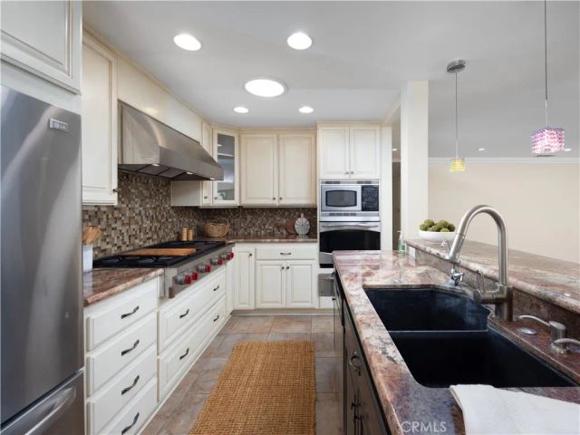 5202 Berkeley, Westminster, CA 92683