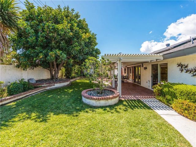 5202 Berkeley, Westminster, CA 92683