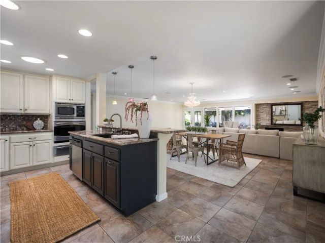 5202 Berkeley, Westminster, CA 92683