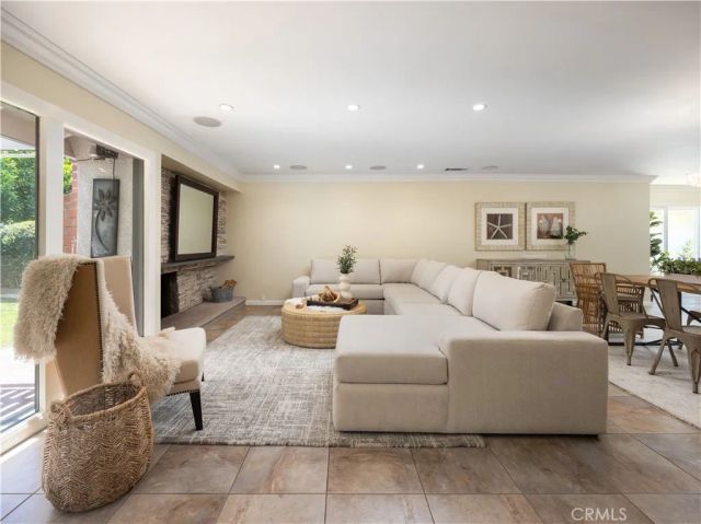 5202 Berkeley, Westminster, CA 92683