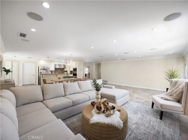 5202 Berkeley, Westminster, CA 92683