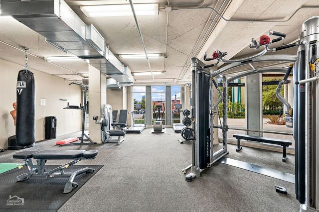 437 W Division Street 515, Chicago, IL 60610