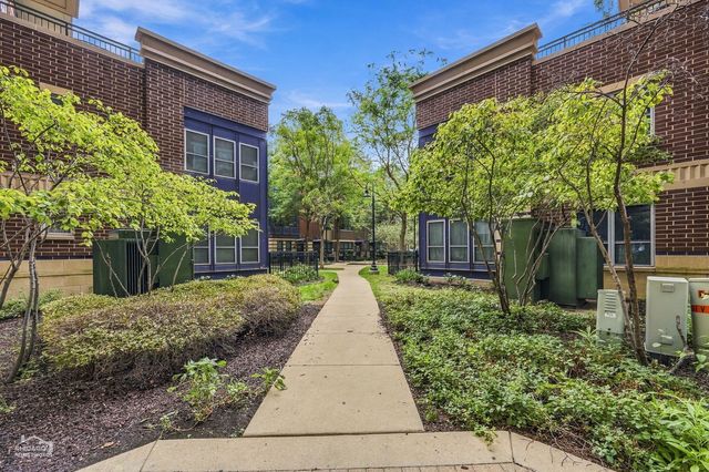 437 W Division Street 515, Chicago, IL 60610