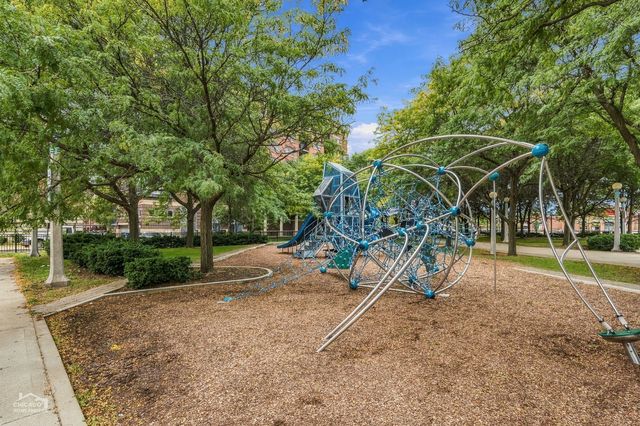 437 W Division Street 515, Chicago, IL 60610