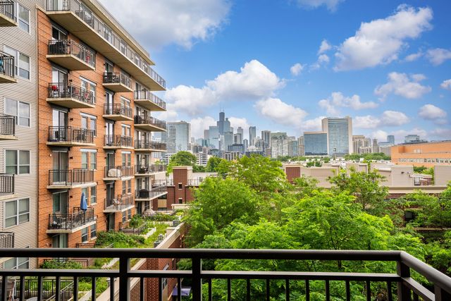 437 W Division Street 515, Chicago, IL 60610