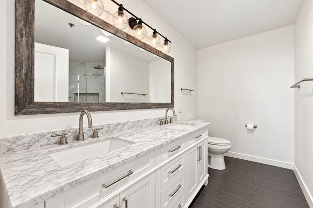 437 W Division Street 515, Chicago, IL 60610