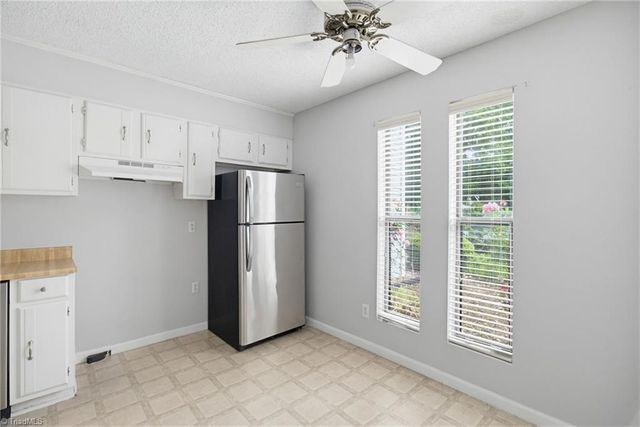 3730 Heathrow Drive, Winston-salem, NC 27127