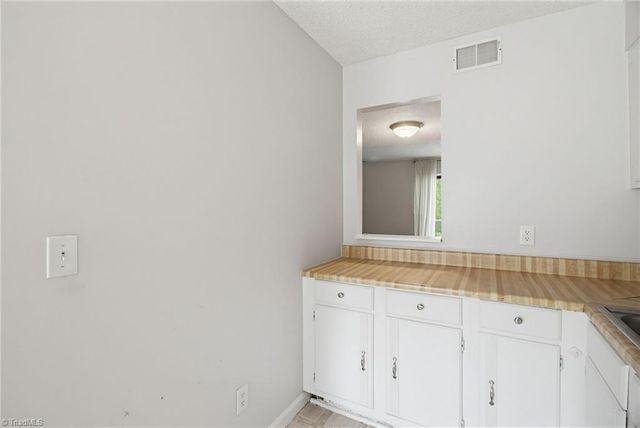 3730 Heathrow Drive, Winston-salem, NC 27127
