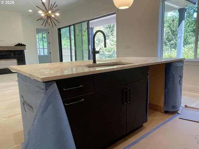 5092 N BENTON Dr, Camas, WA 98607