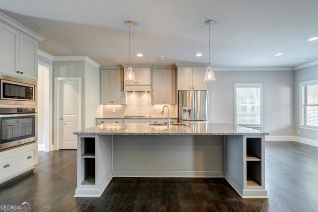 1317 Winfair Lane NE, Atlanta, GA 30329