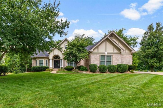766 Southbrook Forest Court, St Charles, MO 63304