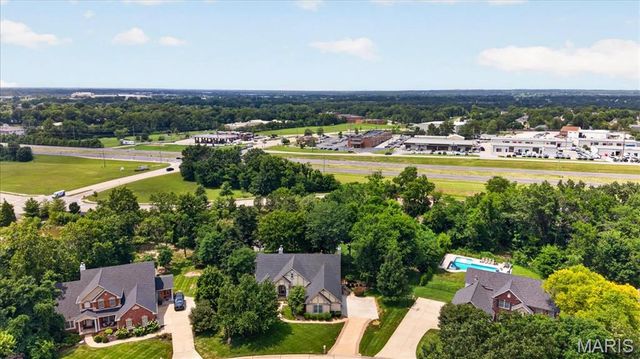 766 Southbrook Forest Court, St Charles, MO 63304