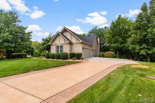 766 Southbrook Forest Court, St Charles, MO 63304