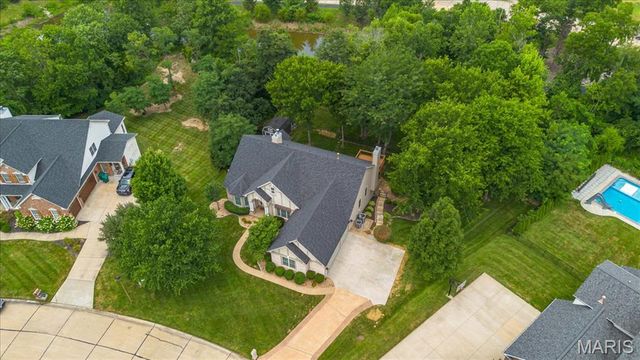 766 Southbrook Forest Court, St Charles, MO 63304