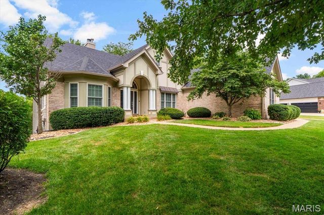 766 Southbrook Forest Court, St Charles, MO 63304